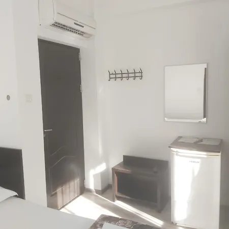 Complex Meridian Hostel *