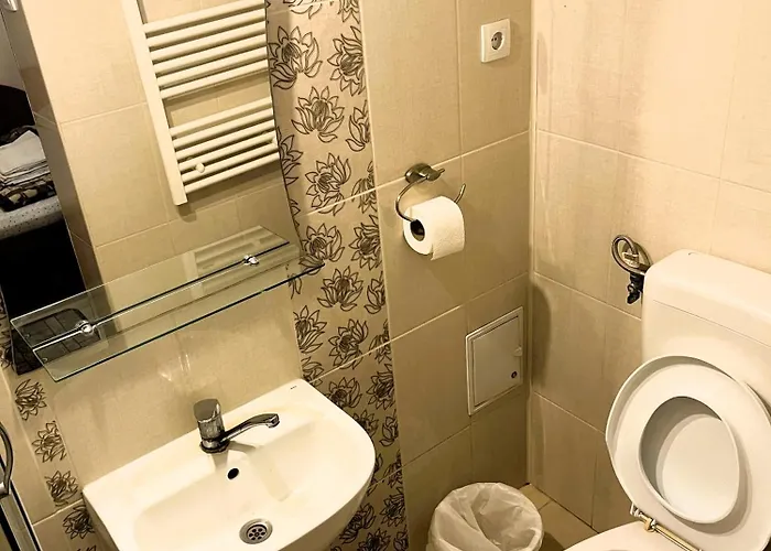 Complex Meridian Hostel