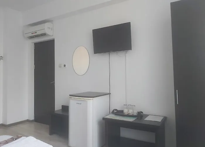 Complex Meridian Hostel *